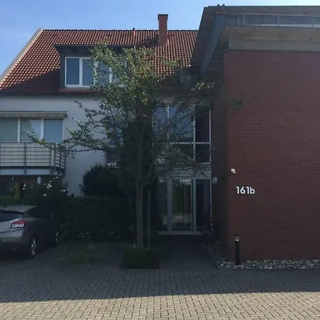 Flat Sud, 15 Min Near Exibition Dusseldorf And Airport Dus